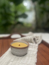 Load image into Gallery viewer, crackley beeswax candle pot
